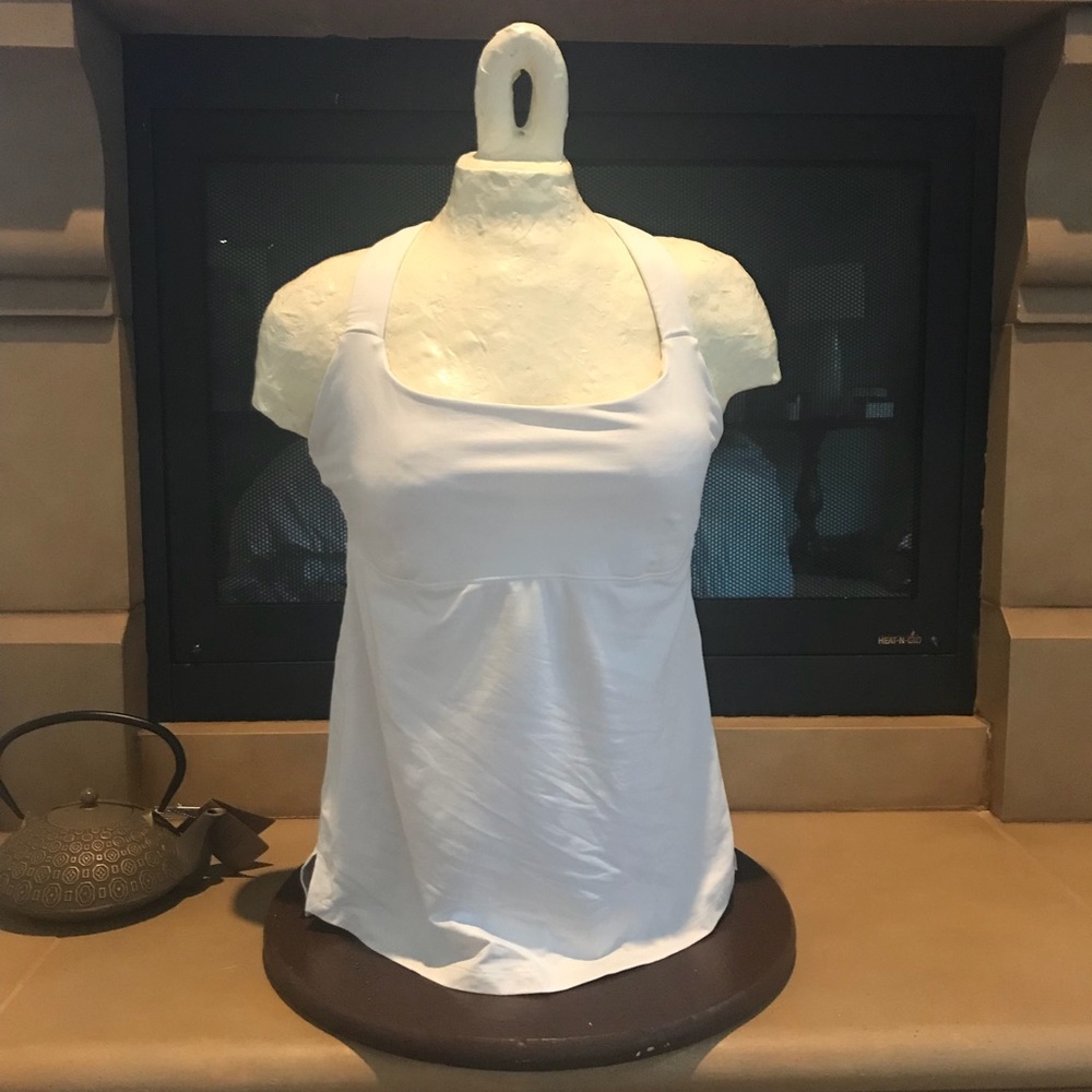 Lululemon tank top.